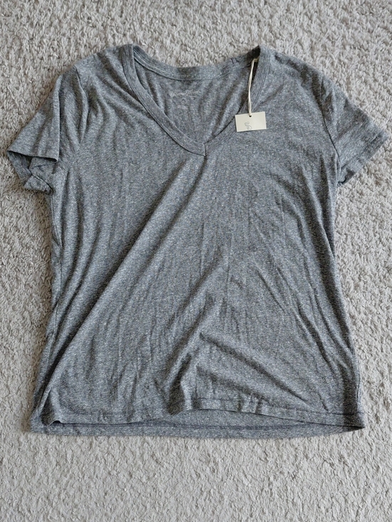 Universal Thread Tops - Universal Thread Heather Gray V-Neck Short Sleeve Tee